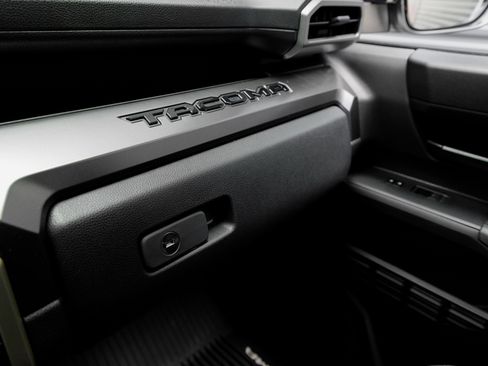 Used 2025 Toyota Tacoma SR5 image 23