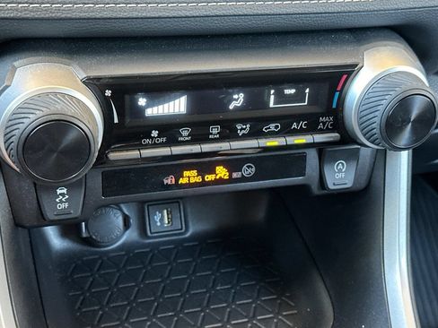 Used 2025 Toyota RAV4 LE FWD image 20