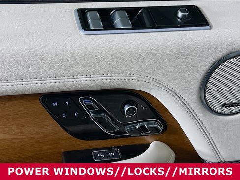 Used 2019 Land Rover Range Rover Supercharged image 19