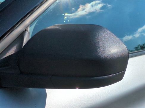 Used 2021 Ford Explorer XLT w/ Equipment Group 202A image 12