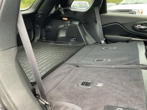 Used 2020 Jeep Cherokee Limited AWD/4WD image 59
