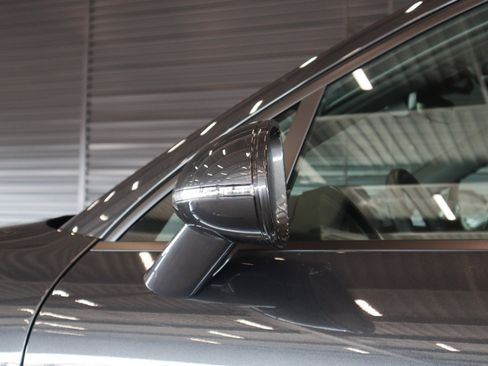 Certified 2025 Porsche Macan image 26