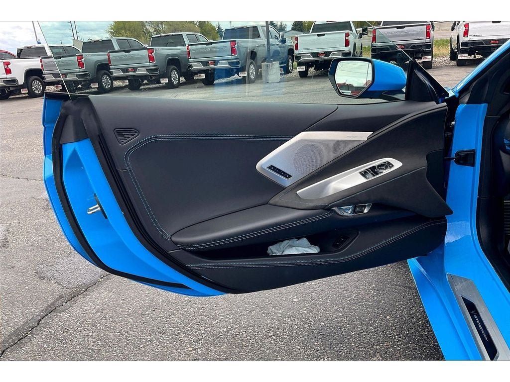 Used 2025 Chevrolet Corvette Stingray Premium Cpe w/ Z51 Performance Package RWD image 22