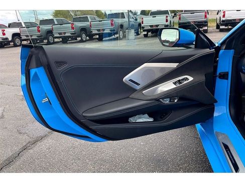 Used 2025 Chevrolet Corvette Stingray Premium Cpe w/ Z51 Performance Package RWD image 22