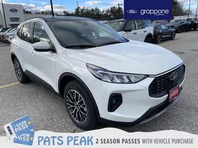 New 2026 Ford Escape SE w/ Class II Trailer Tow Package