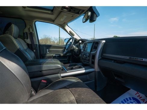 Used 2015 RAM 2500 Limited image 39