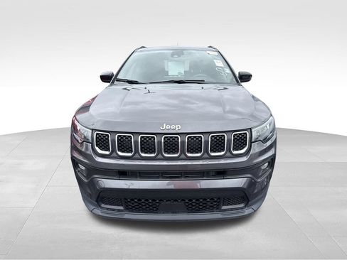 Used 2023 Jeep Compass Latitude AWD/4WD image 7