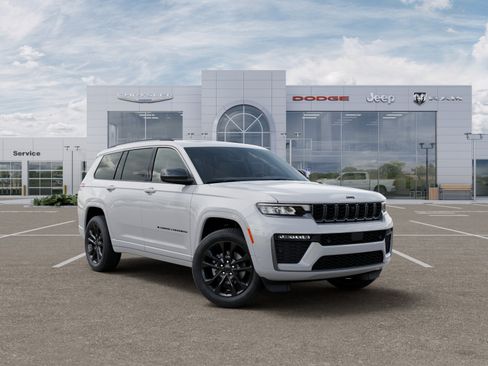 New 2026 Jeep Grand Cherokee L Limited AWD/4WD image 32