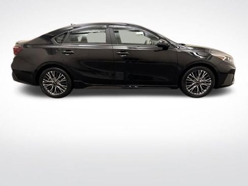 Certified 2024 Kia Forte GT-Line FWD image 4