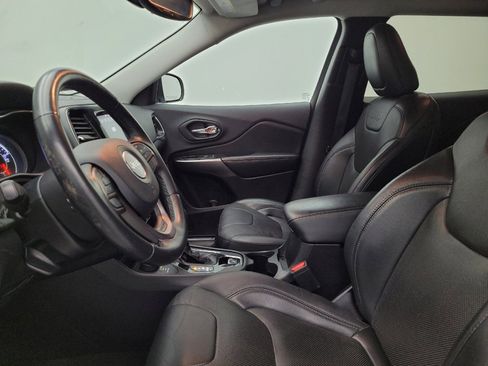 Used 2019 Jeep Cherokee Limited AWD/4WD image 17