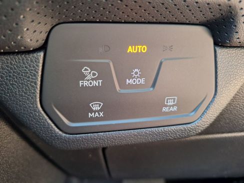 New 2026 Volkswagen Atlas SE image 12