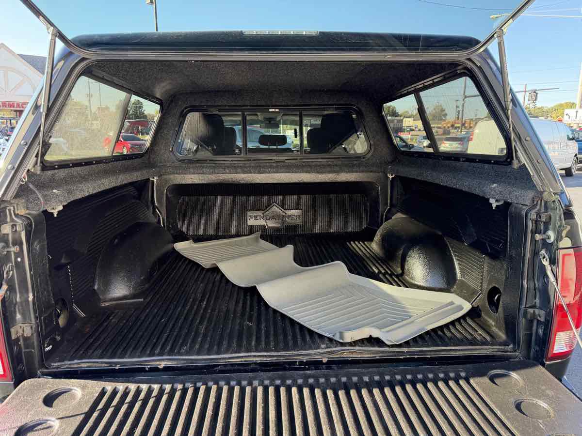 Used 2018 RAM 1500 Classic SLT AWD/4WD image 15