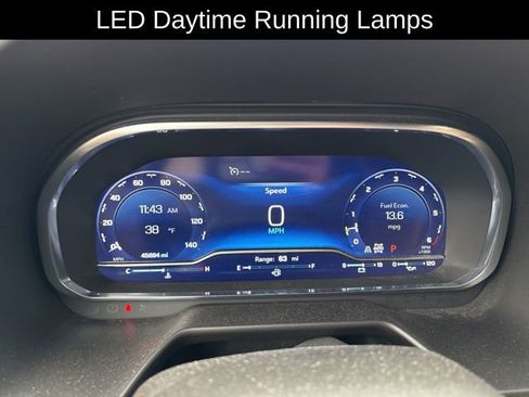 Used 2024 Chevrolet Suburban Premier image 16