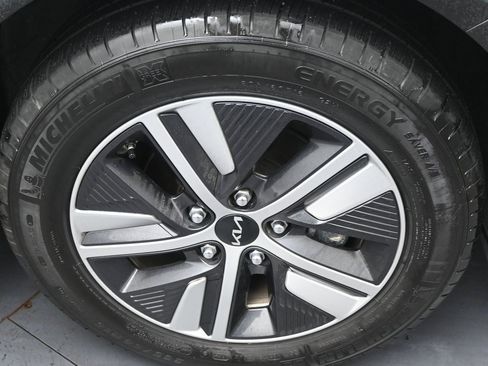 Used 2022 Kia Niro LXS image 38