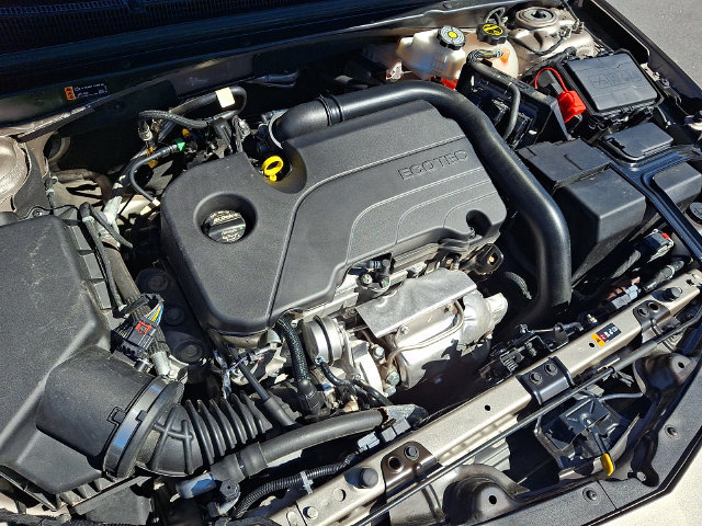 Used 2025 Chevrolet Malibu LT FWD image 28