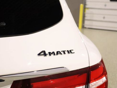 Used 2019 Mercedes-Benz GLC 300 4MATIC image 15