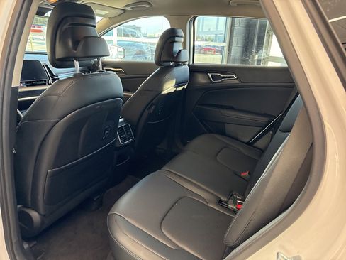 Certified 2023 Kia Sportage EX image 18