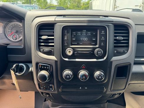 Used 2017 RAM 1500 Express w/ Express Value Package AWD/4WD image 15