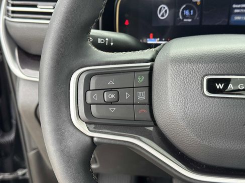 Used 2024 Jeep Wagoneer 2WD w/ Premium Group I image 24
