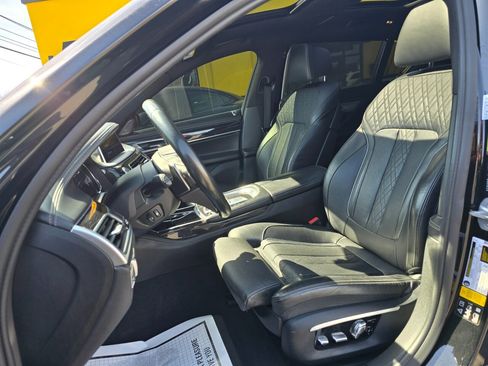 Used 2016 BMW 750i xDrive image 16