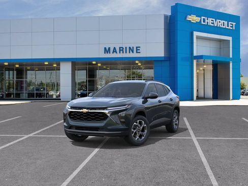 New 2026 Chevrolet Trax LT w/ LT Convenience Package FWD image 8