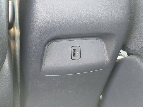 Used 2024 Nissan Sentra SV FWD image 16