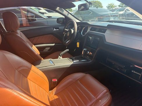 Used 2013 Ford Mustang GT Premium RWD image 4