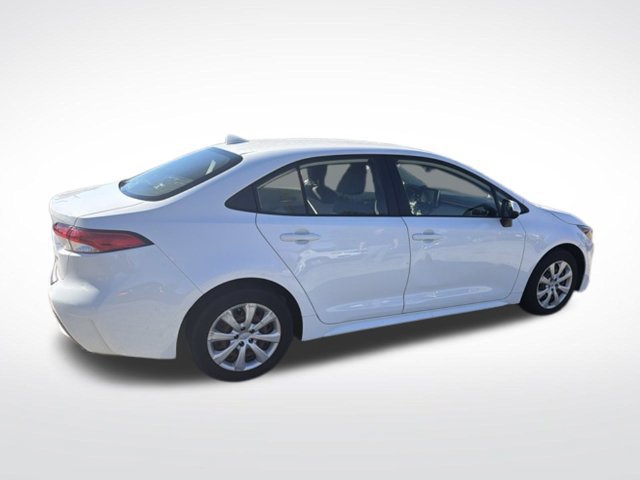 Used 2021 Toyota Corolla LE FWD image 12