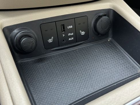 Used 2009 Hyundai Santa Fe Limited FWD image 9
