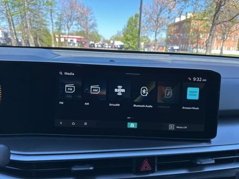 New 2026 Kia Sorento LX FWD image 12