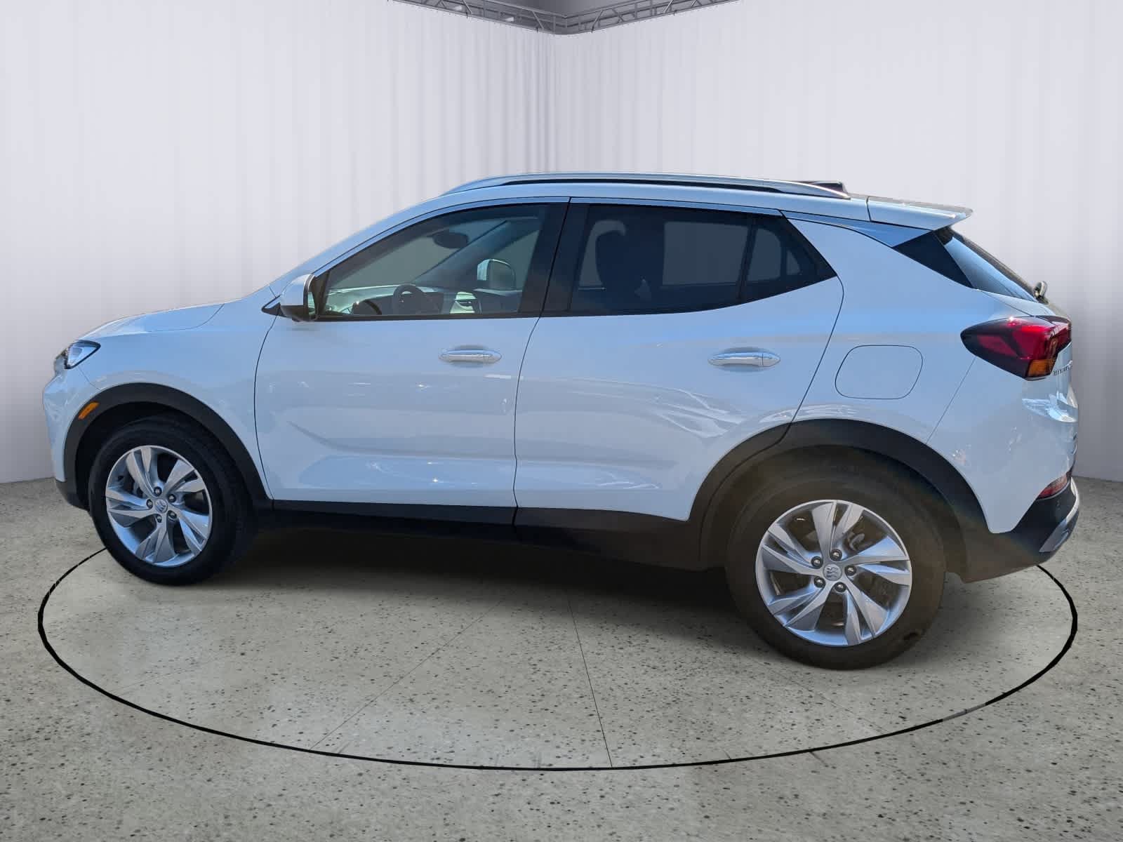 Certified 2024 Buick Encore GX Preferred w/ Advanced Technology Package FWD image 6