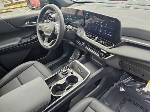 New 2026 Chevrolet Equinox LT w/ Convenience Package II image 10