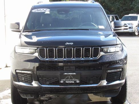 Used 2024 Jeep Grand Cherokee L Limited w/ Luxury Tech Group II image 3