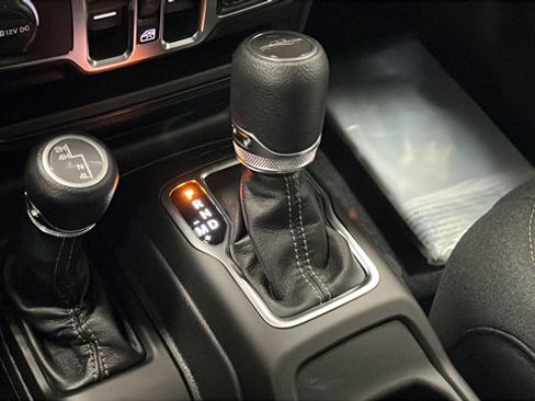 New 2026 Jeep Gladiator Sport AWD/4WD image 18