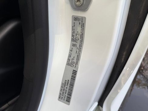 New 2026 Chrysler Pacifica Select FWD image 14
