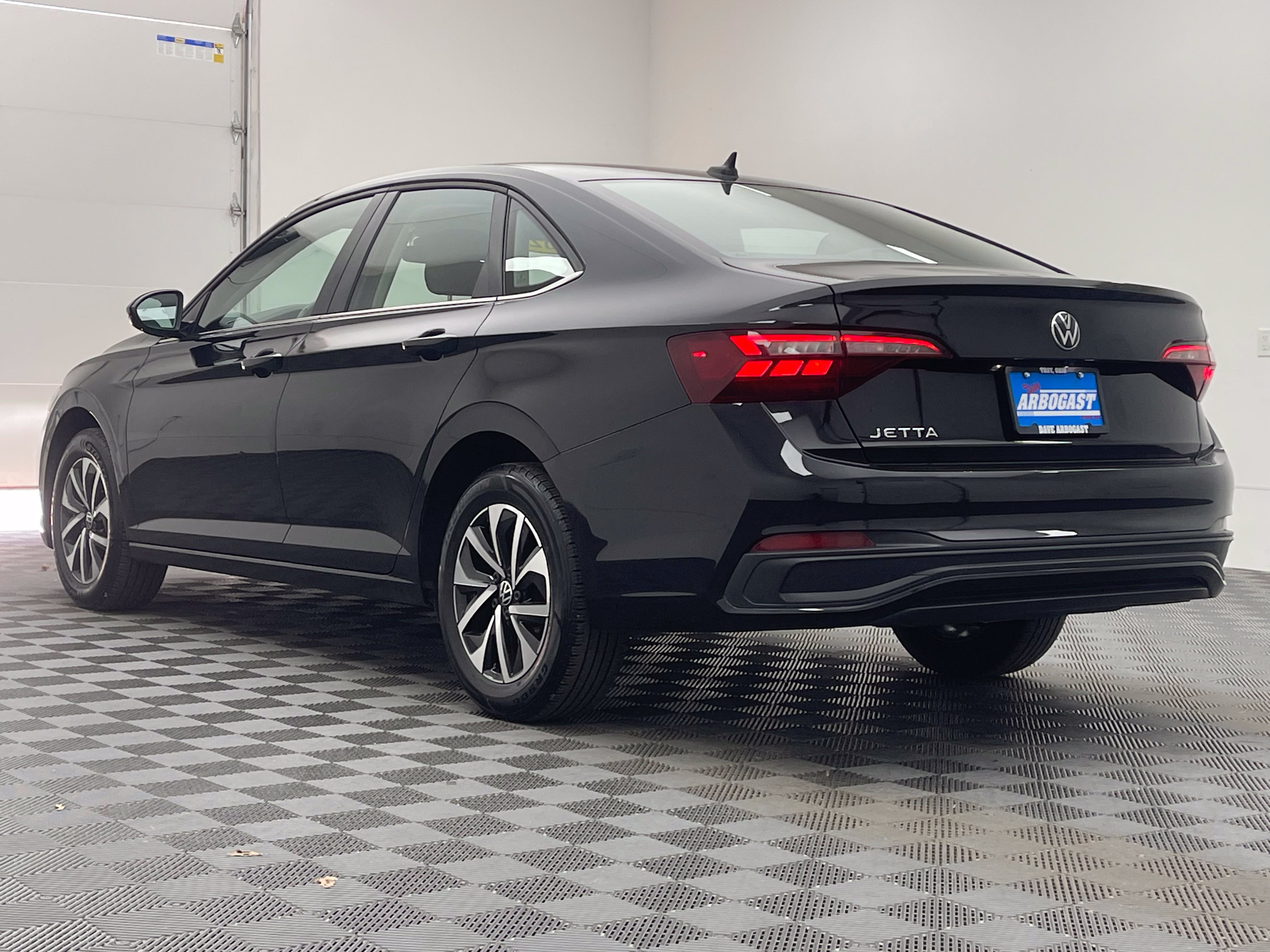 Used 2024 Volkswagen Jetta S FWD image 9