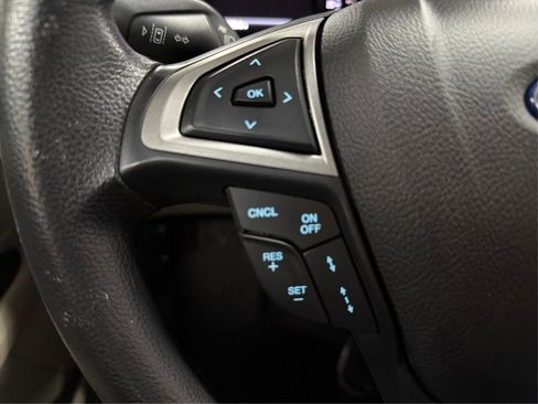 Used 2020 Ford Fusion SE image 24