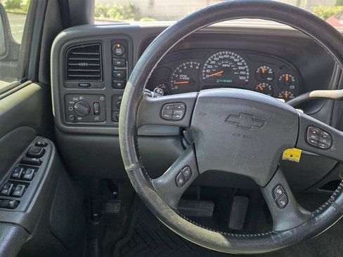 Used 2004 Chevrolet Silverado 2500 LS w/ Skid Plate Package image 18