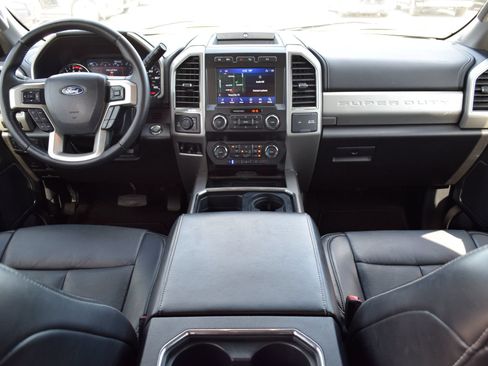 Used 2021 Ford F250 Lariat w/ Lariat Ultimate Package AWD/4WD image 5