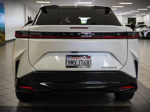 Certified 2024 Lexus RZ 300e Premium w/ Technology Package FWD image 7