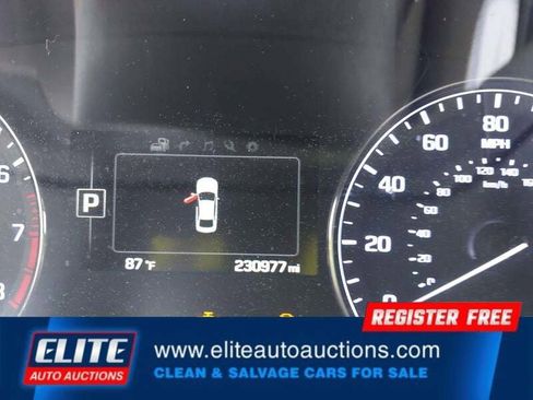 Used 2016 Hyundai Genesis 3.8 RWD image 29
