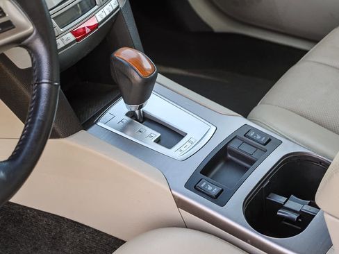 Used 2014 Subaru Outback 2.5i Limited image 21