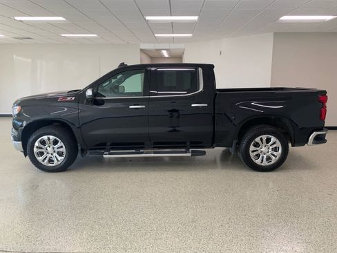 Used 2023 Chevrolet Silverado 1500 LTZ w/ Technology Package AWD/4WD image 12