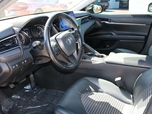 Used 2021 Toyota Camry SE FWD image 7