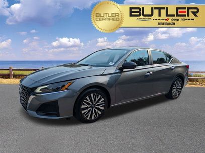 Used 2025 Nissan Altima 2.5 SV