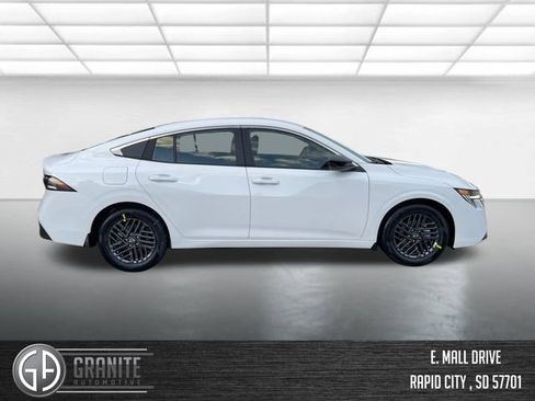 New 2026 Nissan Sentra SV w/ SV Convenience Package FWD image 9