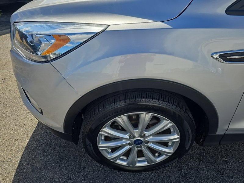 Used 2019 Ford Escape SEL AWD/4WD image 13