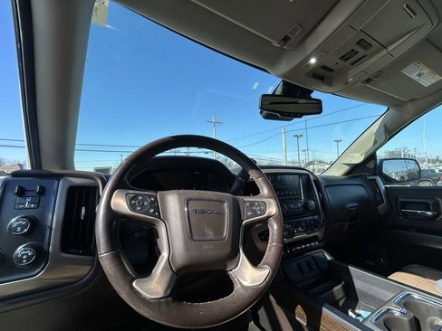 Used 2018 GMC Sierra 1500 Denali w/ Denali Ultimate Package image 16