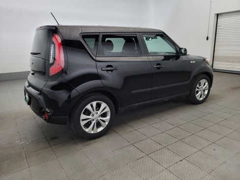 Used 2016 Kia Soul + FWD image 10