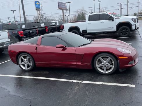 Used 2007 Chevrolet Corvette Base w/ Preferred Equipment Group image 4